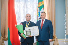 Председатель облисполкома вручил заслуженные награды лауреатам литературной премии имени Кирилла Туровского