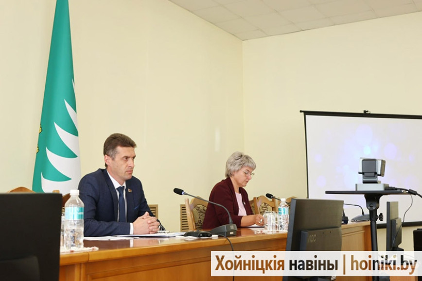 Председатель райисполкома Дмитрий Шпиганович провёл аппаратное совещание