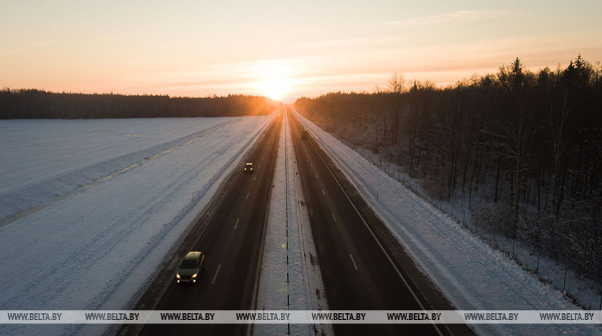 Lukashenko wants road construction commitments honored despite any complications