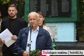 Памяць вечная! На Хойнікшчыне адкрылі памятны знак у гонар жыхароў вёскі Зялёны Гай