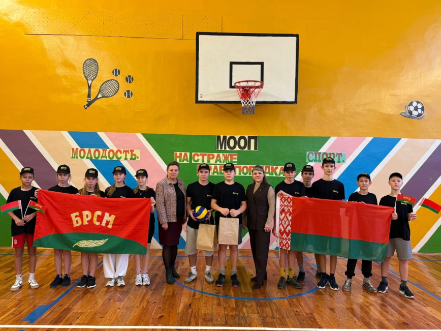 У Казялужскай школе прайшло яркае свята "МААП на варце правапарадку"