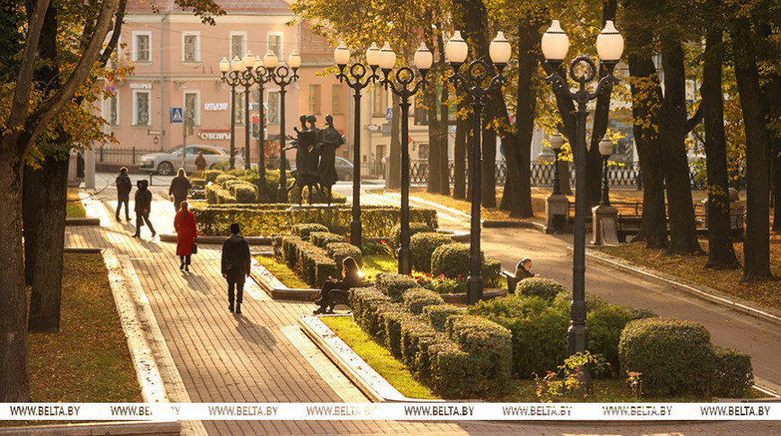 Як беларусы будуць працаваць і адпачываць у лістападзе, расказалі ў Мінпрацы